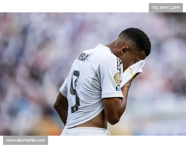 国际足联年度最佳阵容公布:登贝莱、姆巴佩与亚马尔领衔锋线 国际足联年度最佳阵容公布:登贝莱、姆巴佩与亚马尔领衔锋线